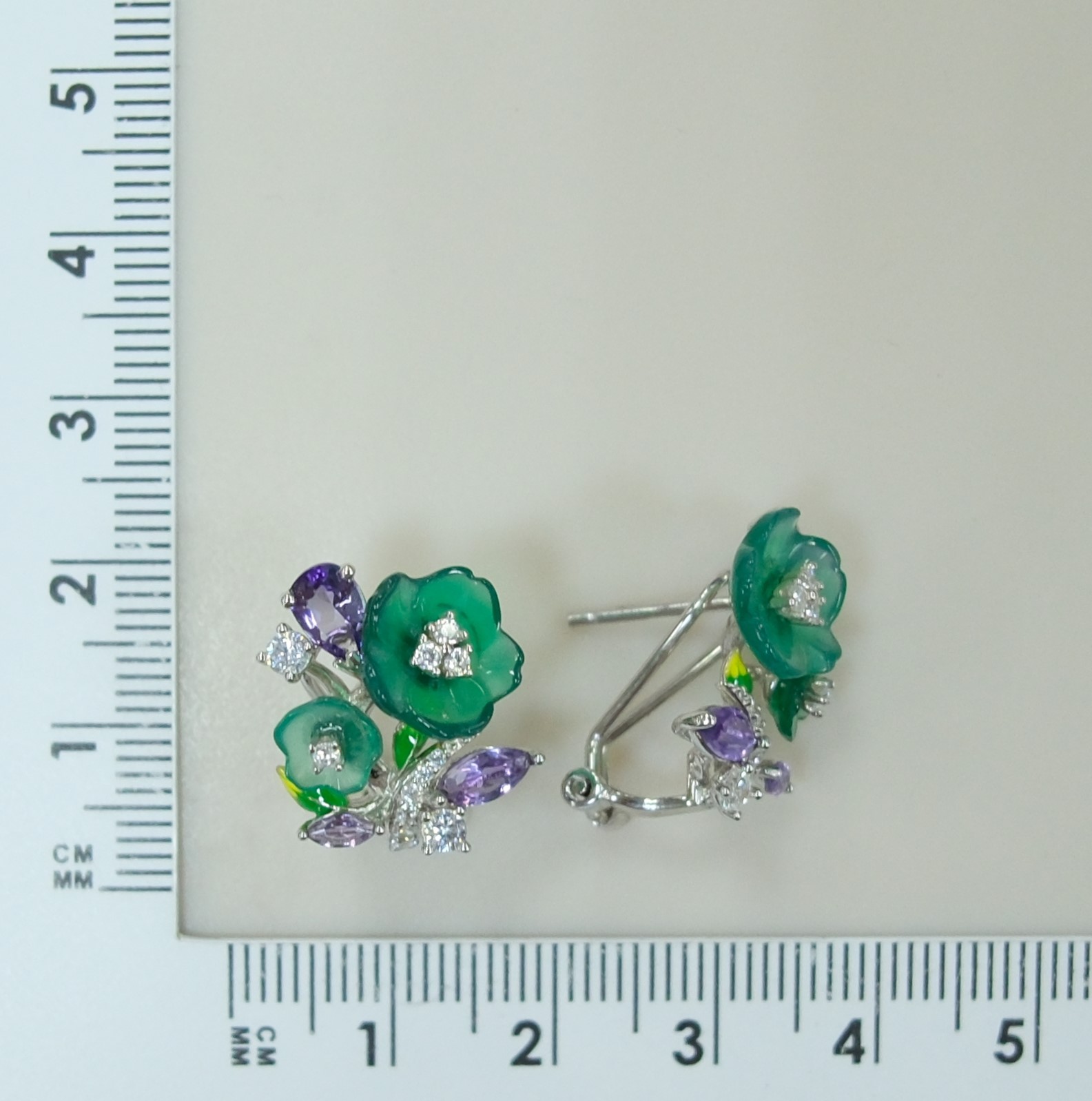 Серебряные серьги с халцедонами "Цветы"